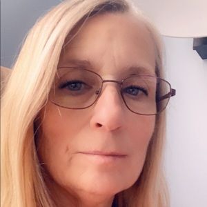 Meet your Posher, Debra